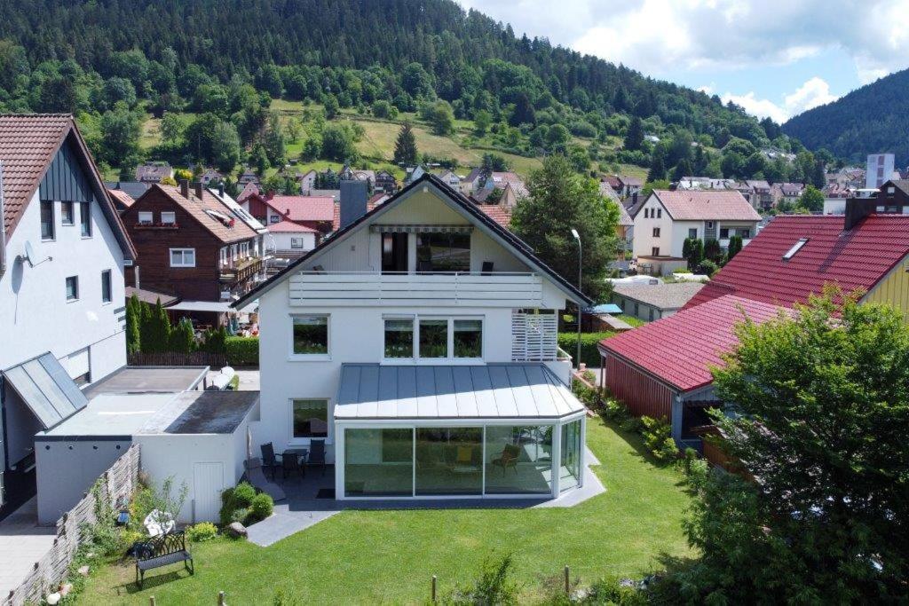 Ferienwohnung Am Enzufer Mit Balkon In Bad Wildbad Im Schwarzwald Exteriér fotografie